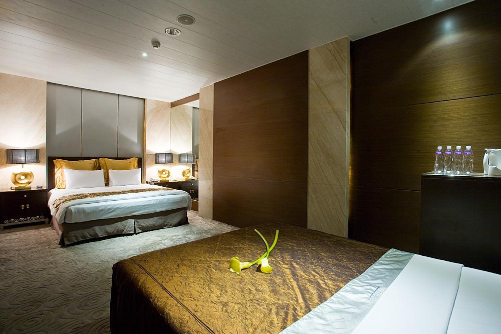 Crystal Business Motel Hsinchu Extérieur photo