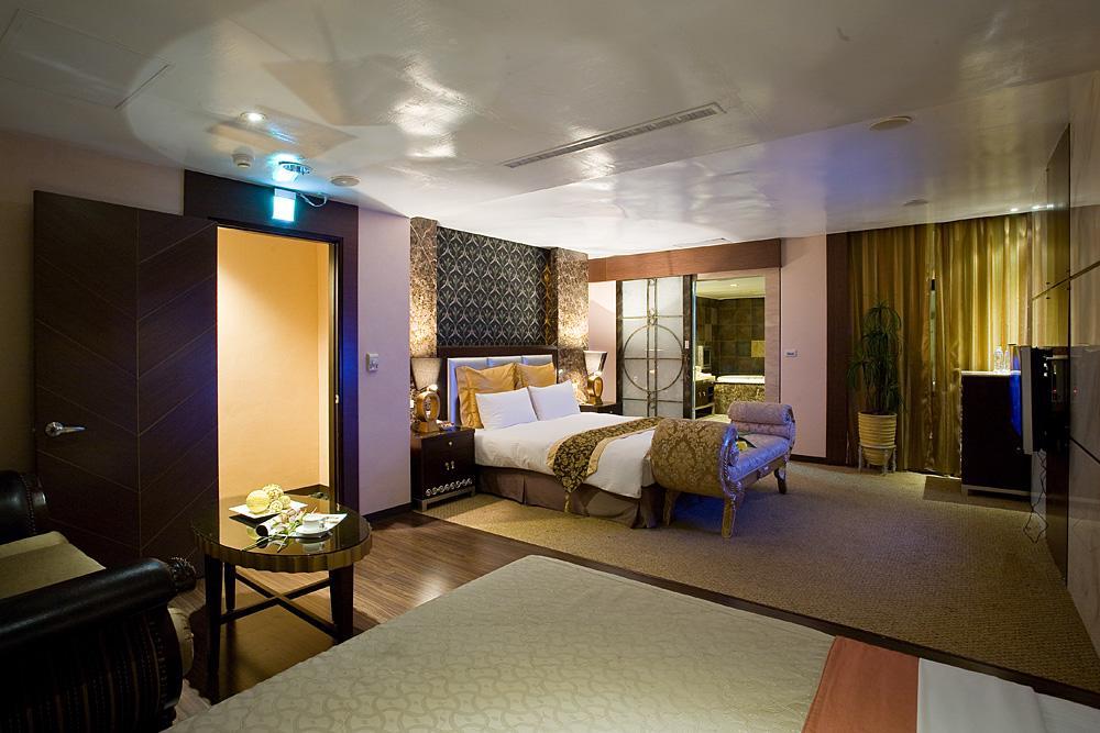 Crystal Business Motel Hsinchu Extérieur photo