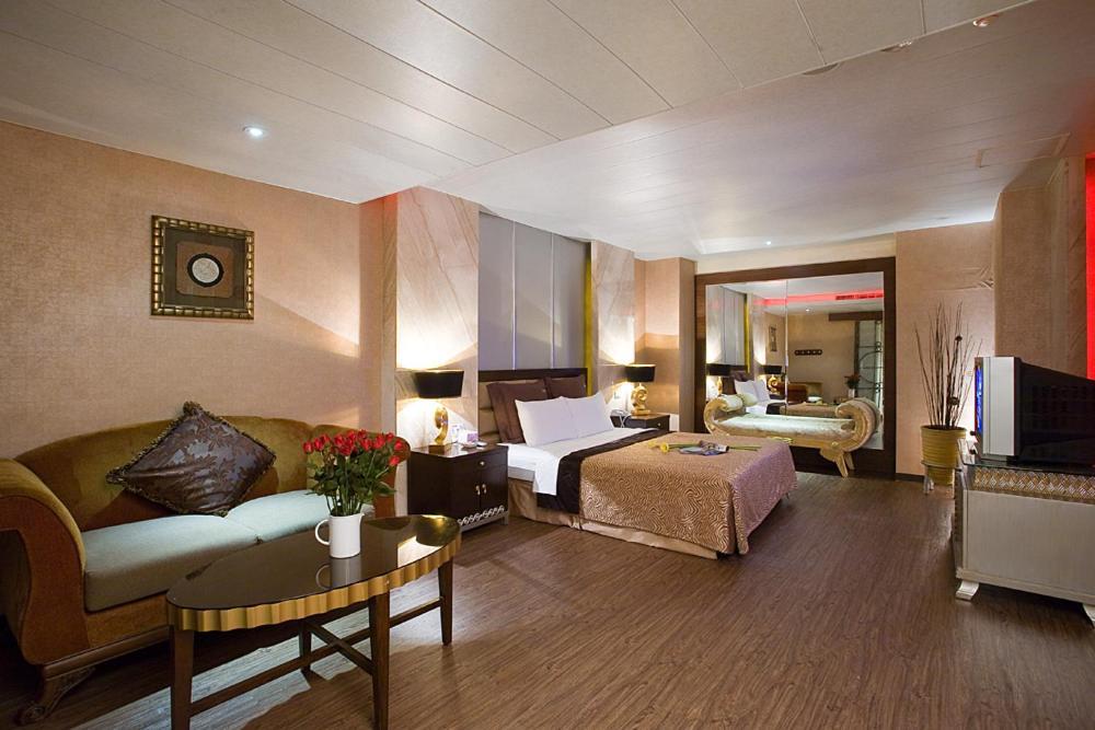 Crystal Business Motel Hsinchu Extérieur photo
