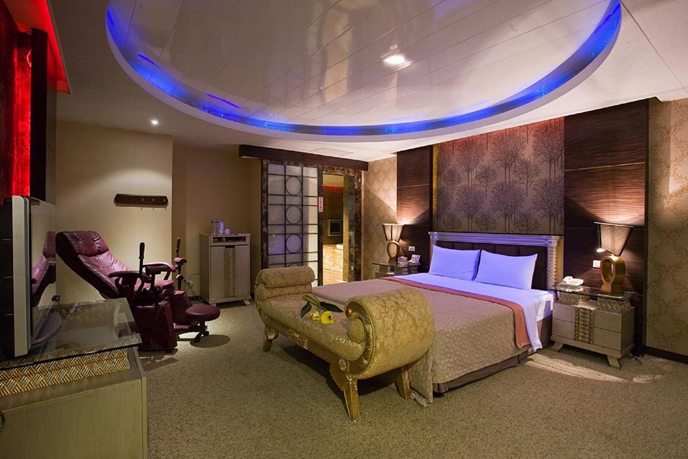 Crystal Business Motel Hsinchu Extérieur photo