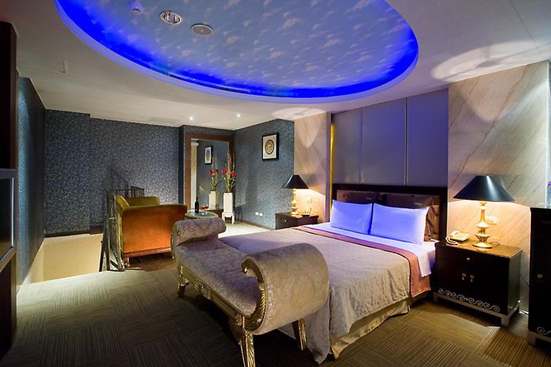 Crystal Business Motel Hsinchu Extérieur photo