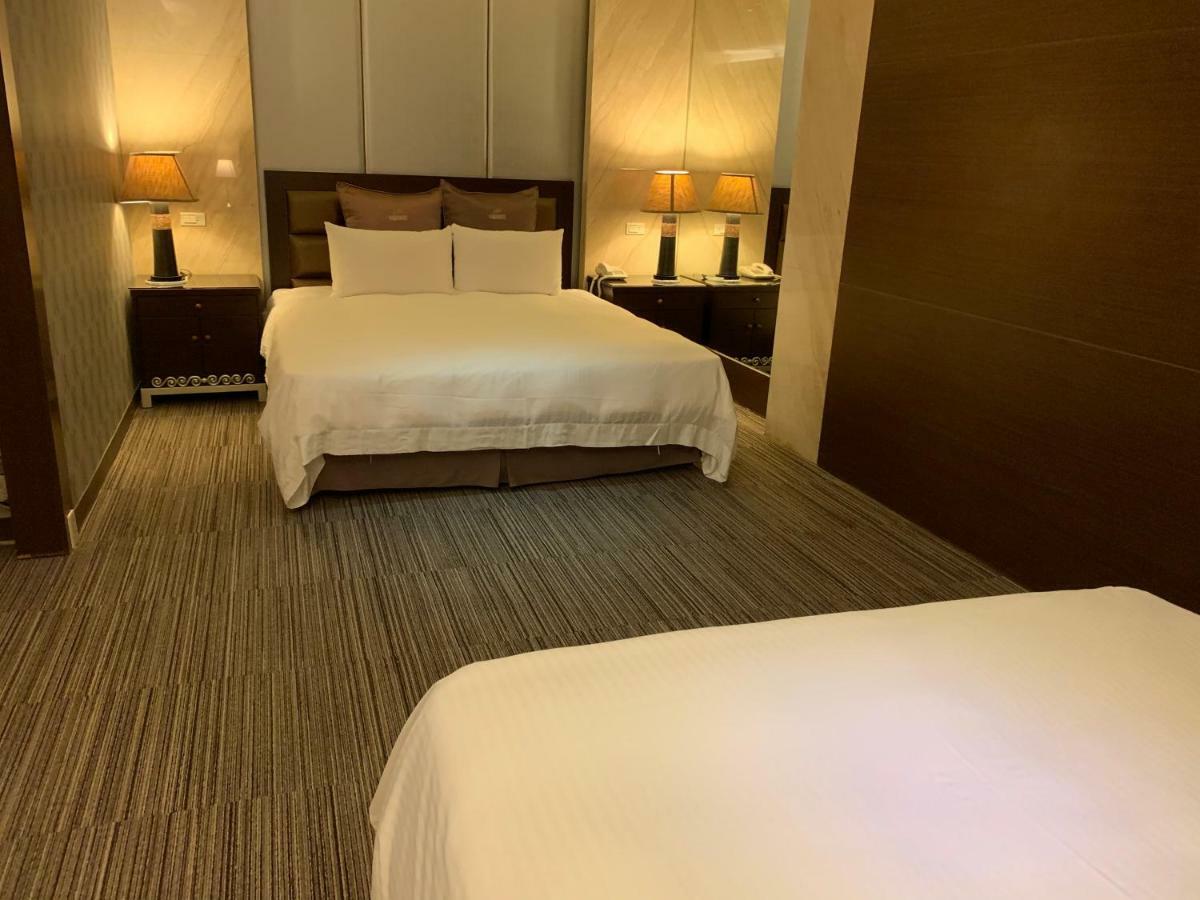 Crystal Business Motel Hsinchu Extérieur photo