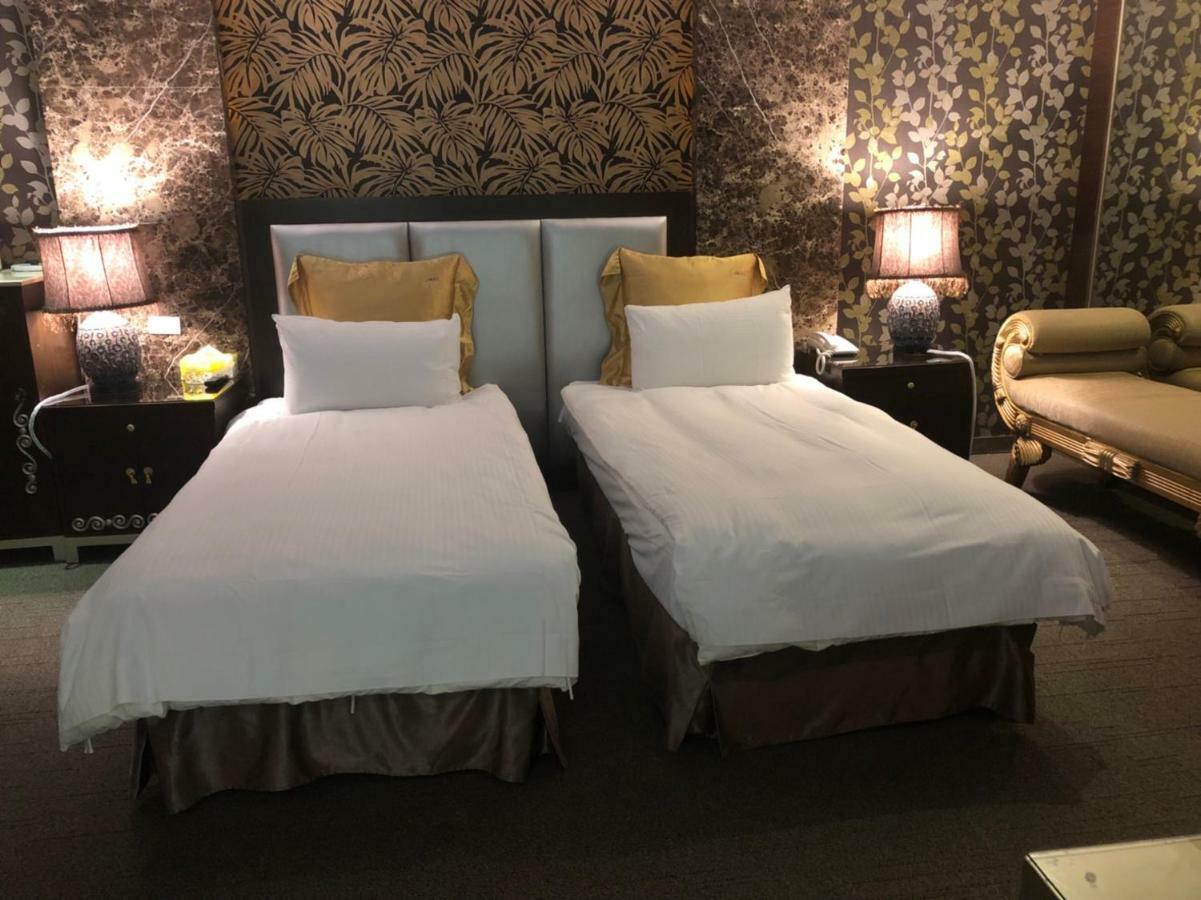 Crystal Business Motel Hsinchu Extérieur photo